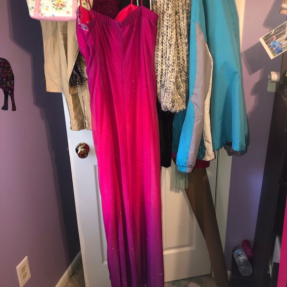 WEDDING / PROM DRESS - Picture 4 of 5